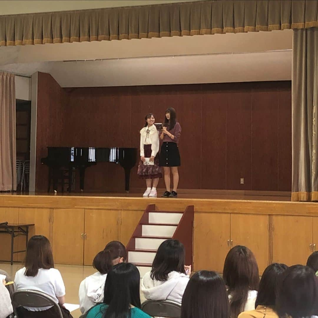 福岡女子短期大学さんのインスタグラム写真 - (福岡女子短期大学Instagram)「【学園祭情報】 #学園祭「#風早祭」に向けて今日は社会人入門🔰では学園祭PR🎉が行われました💕笑いありのPRタイム⌚️は大盛り上がりでした😝 . ========[ 資料請求 ]======== . 福岡女子短期大学の大学案内📕を無料送付中です。お気軽に申し込みください🌟 . 子ども学科/健康栄養学科 音楽科/文化教養学科 . 福岡女子短期大学 住所：‪‪‪福岡県太宰府市五条四丁目16番1号‬‬‬ tel：‪‪‪092-922-4034‬‬‬（代表） ======================= . #福岡女子短期大学 #福女短 #学園祭 #風早祭 #福女短学祭 #学園祭実行委員 #学友会 #仲間 #集合写真 #笑顔 #11月2日 #11月3日 #お祭り #学園祭準備 #学園祭2019 #文化祭2019 #学校祭2019 #文化祭 #イベント #学祭実行委員 #fes #photogryaphy #schoolfestival #schoolfes #enjoycollege #japanese #笑顔が素敵  #女子大生 #大学生」10月28日 18時23分 - fukuoka_wjc