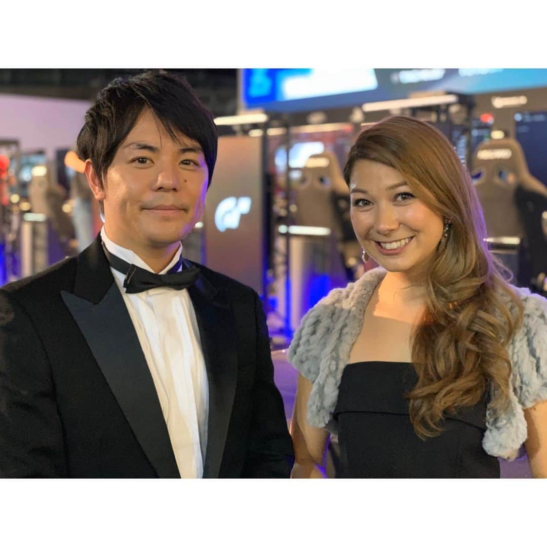 井澤エイミーのインスタグラム：「【FIA certified GRAN TURISMO Championship 2019 World Tour, Rd.5 TOKYO】  MCさせて頂きました！ 平岩さんと一緒に大会を盛り上げさせて頂きました♬  私にとっては初めてのesportsの大会。 こんなに白熱するとは！！！ 大興奮の3日間でした(^O^) 会場に来てくださった方も、YouTubeやFacebookで配信をご覧になられた方も、ありがとうございました！  あーーー楽しかった♡  なんかゲーム始めたいのですが、おすすめなどあったらぜひ教えて下さい☺︎ #グランツーリスモ　#esports #granturismo #tokyomotorshow2019」