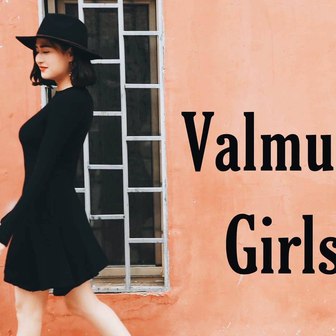 クリスティン・ウェイのインスタグラム：「Valmuer 2019AW is online! Check check @valmuer_global @valmuer_official  #beijingnight #chinalife #rosewoodhotels #rosewoodmanor #クリスティンウェイ　#cwtravel #cwfashion #valmuergirls」