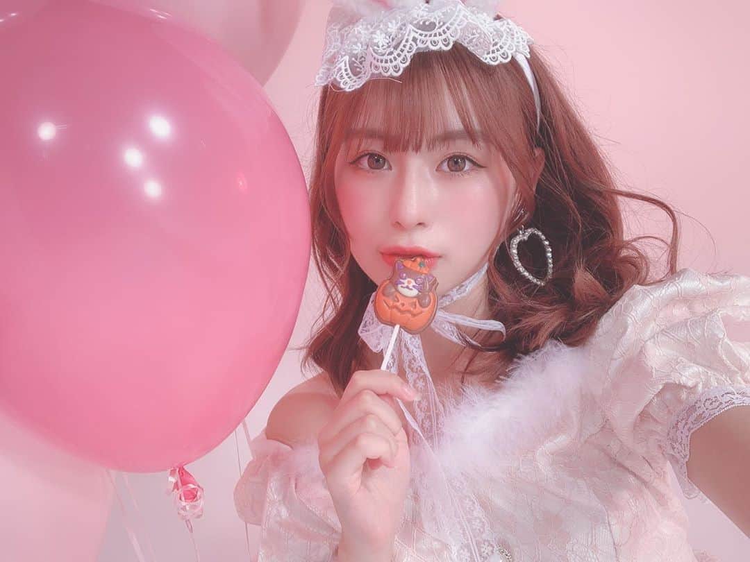 のインスタグラム：「👻🎃HAPPY HALLOWEEN🎃👻 Swankiss×BODYLINE のコスプレを今年きました💞💞 @swankiss_official  @bodyline_tokyo  #レースクイーン #アイドル #ハロウィン #ハロウィンコスプレ #コスプレ #バニーガール #スワンキス #ボディライン #rq #idol #Halloween #bunnygirl #Swankiss #bodyline #pink #love #girl」