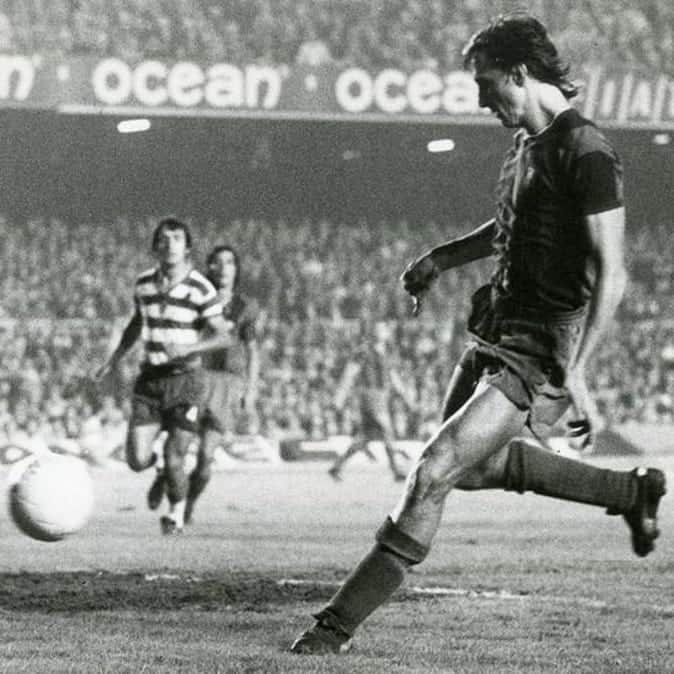 ヨハン・クライフのインスタグラム：「On this day in 1973, Johan made his league debut with @fcbarcelona! 🔵🔴 #CruyffLegacy」