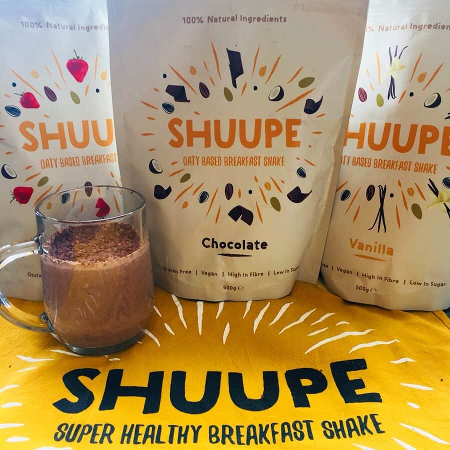ブライオニー・ペイジさんのインスタグラム写真 - (ブライオニー・ペイジInstagram)「For my Breakfast Buddies & Chocoholic Chums, you are in for a #ShuuperDuuper treat. A friend introduced me to @shuupe recently and I thought I would pass on the flavour - I mean *favour. Shuupe is a quick and easy oat-based breakfast shake filled with yummy, healthy goodness. 100% Vegan, 100% Gluten-free, 100% Natural ingredients!  I Shuud have had Shuupe Shuuner! Rushing out for my busy day ahead, I have found Shuupe PERFECT – it’s delicious and provides me with the healthy energy I want for my day! All I have to do is add a few Shcuupes of Shuupe to some milk (or any dairy-free alternative) and mix together. That’s it. Breakfast served! You can have it shaken or stirred, or blended with extra ingredients if you wanted to add a personal touch! Oooooh…CHOCOHOLICS you gotta try out the chocolate flavour! Great as a RECOVERY SHAKE post-workout too!!! 🍃🍃🍃🍃🍃🍃🍃🍃🍃 Fun facts about Shuupe!: 100% natural ingredients – only 1% sugar – Gluten free – Vegan – high in fibre – delish in taste – Boosts immunity – Lowers cholesterol & heart disease 💚💚💚💚💚💚💚 Proudly support @worldbicyclerelief relief 🚴🏻‍♂️🚴🏼‍♀️🚴🏻‍♂️🚴🏼‍♀️🚴🏻‍♂️🚴🏼‍♀️🚴🏻‍♂️🚴🏼‍♀️ #shuupe #shuudhavedrankshuupe #shuudacuudawuuda #healthybreakfast #athletebreakfast #recoverysnack #healthyeating #breakfastshake #veganbreakfast #healthydiet #easybreakfast #shakeitbaby」10月28日 19時03分 - bryony_page