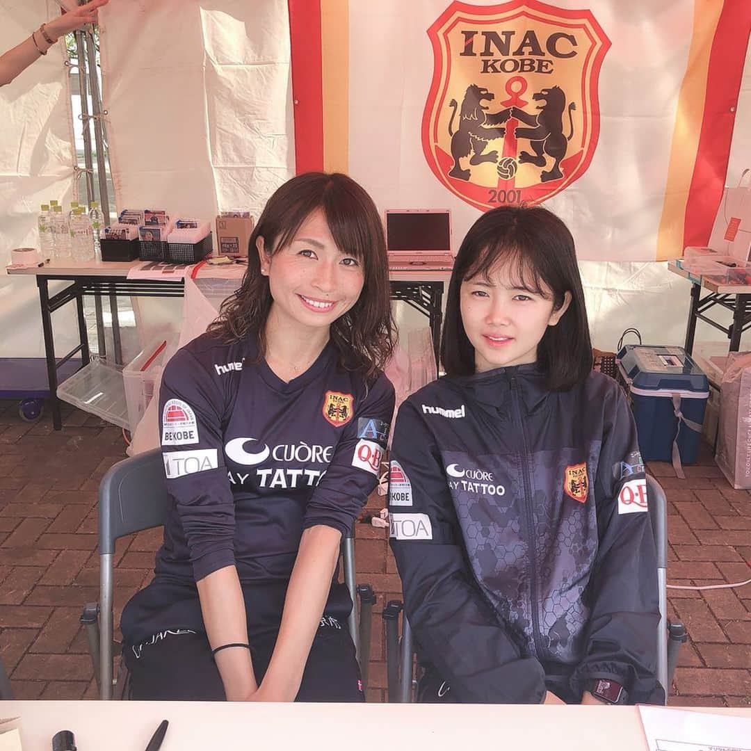 鮫島彩さんのインスタグラム写真 鮫島彩instagram 本日は久々にブログ風に書きます ホーム最終戦 沢山の応援をありがとうございました 試合に関わることは出来きないので ミナと私は会場ブースのお手伝い 久々に皆さんのお顔を拝見