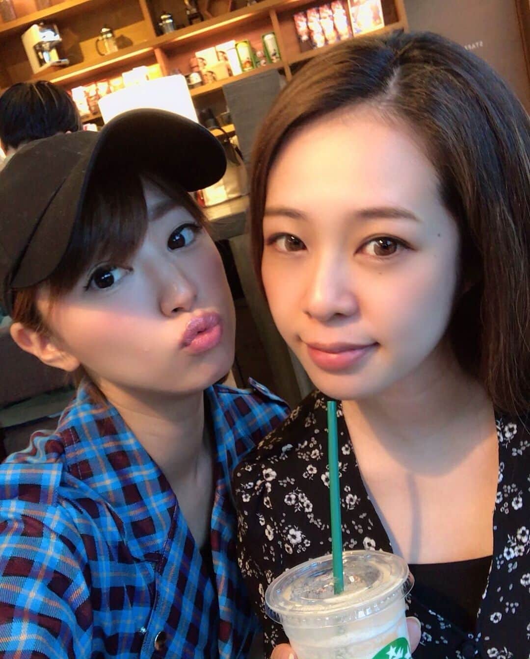 のインスタグラム：「らぶ❤️ #お久しぶり #あーもんとこず #らぶ #❤️」