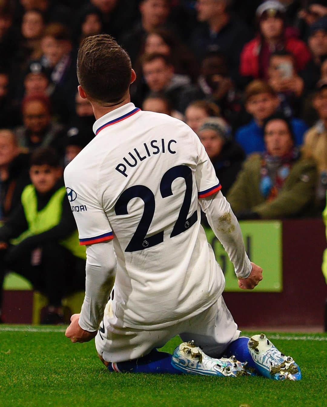 チェルシーFCさんのインスタグラム写真 - (チェルシーFCInstagram)「The Puli-trick! ⚽️⚽️⚽️ @cmpulisic 🇺🇸 #MondayMotivation #CFC #Chelsea」10月28日 20時40分 - chelseafc