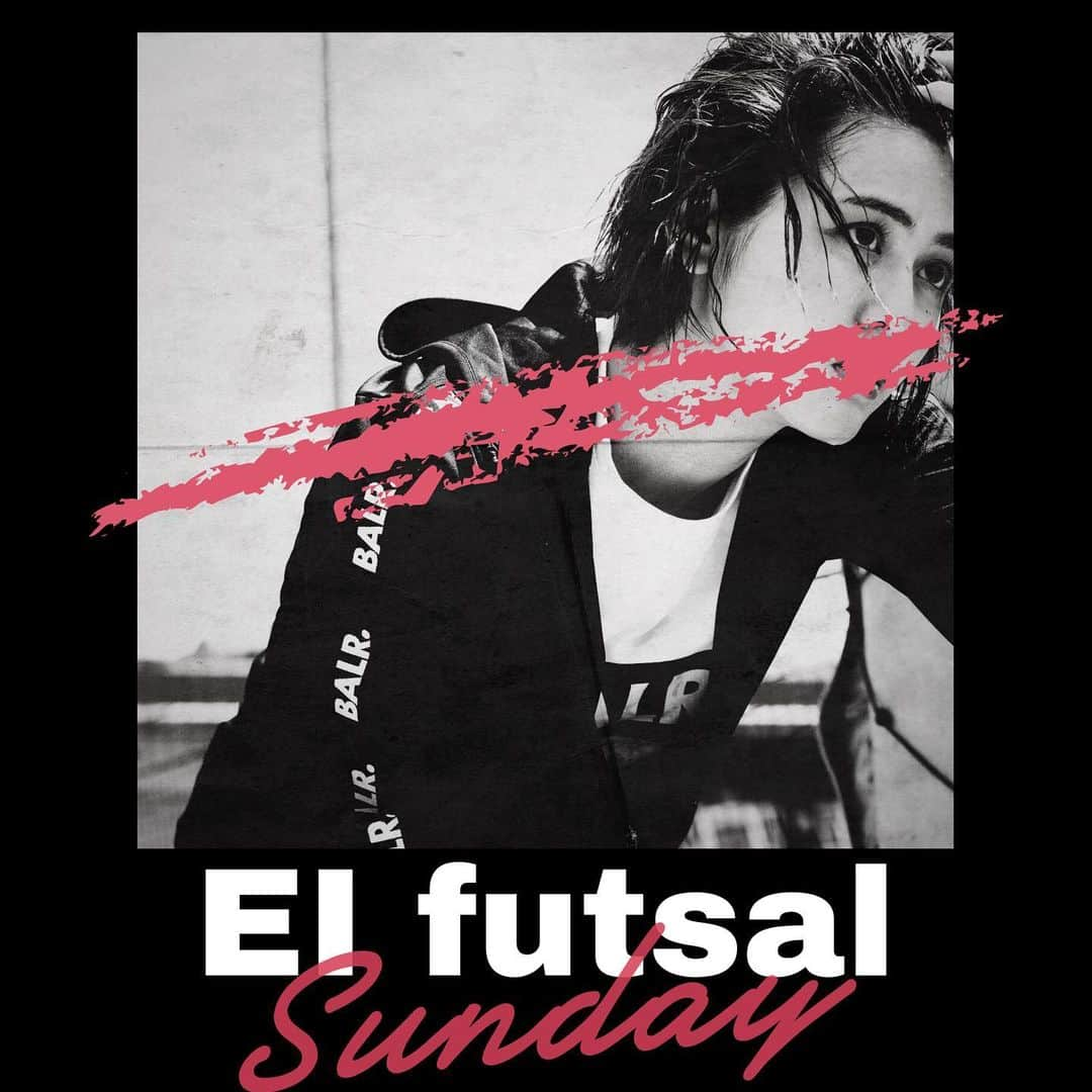 岩田絵莉佳さんのインスタグラム写真 - (岩田絵莉佳Instagram)「EI futsal . フットサルイベント開催 日時:11月3日(sun) 19-21時 場所:フットサルカフェAREA(北名古屋市) 参加費:¥2,000 . . 参加希望の方は下記の アカウントにDMください(名前フルネーム記載の上) @ei_futsal15 . 楽しくわいわいフットサルを楽しみましょう⚽️ 参加したらいいことあるかも🥴♥️ . . 応募締め切りは10月31日(木曜日)0時まで 抽選の結果は11月1日(金曜日)に発表！！ . . 岩田絵莉佳のメインアカウントにDMを送っていただいても返信はできませんのでくれぐれもご注意を⚠️ . ご不明点ございましたらこちらも @ei_futsal15 までよろしくお願いします🙋‍♀️ . 参加費が人数によっては変動する可能性も ございますので悪しからず… . . お一人様でもお友達とでも、 初心者の方でも女性でも大歓迎です✨ . あくまでもフットサルを皆さんと楽しむイベント ですので撮影目的のご参加はご遠慮ください🙏💦 . . 皆様のご応募お待ちしております♥️ . . . #フットサル #イベント #個サル #フットサル女子  #サッカー女子 #バランススタイル #ボーラー女子 #初開催 #名古屋 #目指せ #フットサルモデル」10月28日 21時12分 - 15erika11