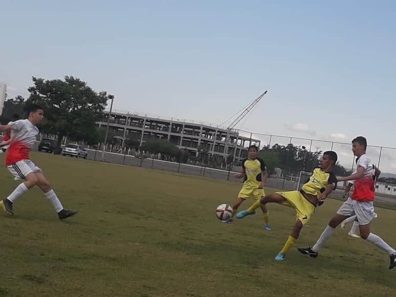 ジーコさんのインスタグラム写真 - (ジーコInstagram)「Primeira semana da Copa Zico em São Jose dos Campos - SP. Garotada animada e obrigado Rubens Junior pela confiança e Diogo e Ulisses pela presença.Também ao João Paulo, observador tecnico do Flamengo. Vamos com tudo.」10月28日 21時38分 - zico