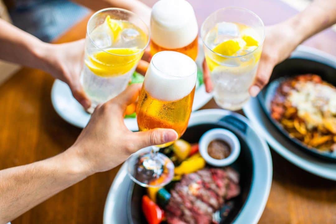 のインスタグラム：「明日29日は月に1度の“肉の日”  29の日と称して、お肉メニューがスペシャルプライスでお愉しみいただけます！  場所　The lounge on the water 時間　17:30〜21:00 (L.O)  ーSPECIAL MENU− ■フォアグラ寿司　¥290 ■シェアプレート(2名様分) ¥2900 ・馬肉のカルパッチョ ・ルイガンズボロネーゼ ・アンガスビーフのグリル ■レモンサワー　¥290  ーご利用条件ー ご予約時に、肉の日の告知をご覧になった旨をお知らせください ご予約のないお客様は、ご来店時にSNSやHPでの告知ページをご提示ください  #luigans #theluigans #resorthotel #29の日 #steak #fukuoka #福岡グルメ #福岡旅行 #gourmet #海の中道海浜公園 #マリンワールド」