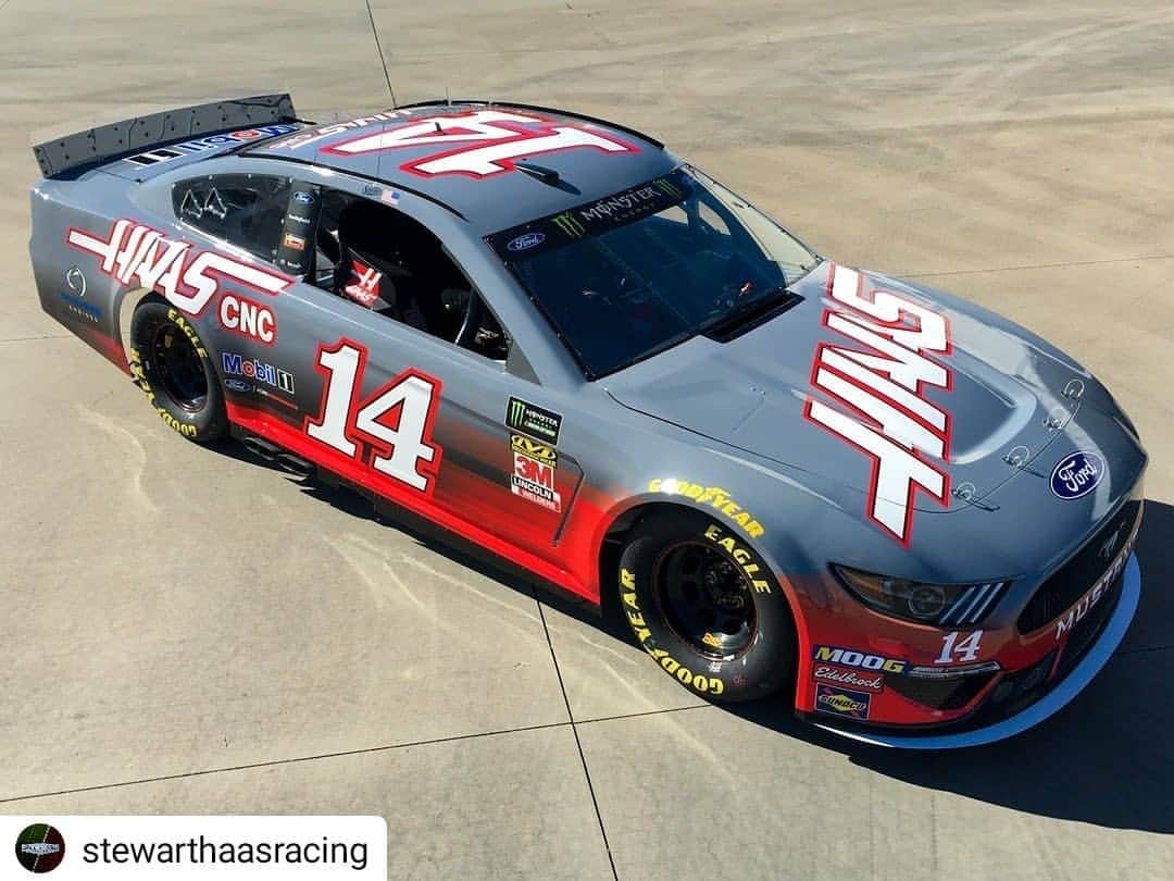 ロマン・グロージャンのインスタグラム：「👍👍👍👍👍👍👍👍👍👍👍 #Repost @stewarthaasracing • • • • • NEWS: On Thursday, Oct. 31, Tony Stewart will make his stock car return at COTA. The three-time #NASCAR Cup Series champion will drive the No. 14 @Haas_Automation Ford Mustang in a demonstration run at @COTA_Official in conjunction with @HaasF1Team. Click the link in our profile to read the release in its entirety.  #AlwaysRac14g | @TSRSmoke」