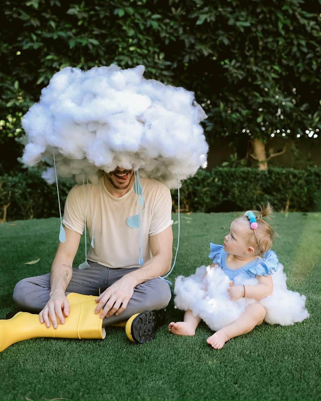 マシュー・カマのインスタグラム：「I have a lot of explaining to do to our daughter one day @hilaryduff」
