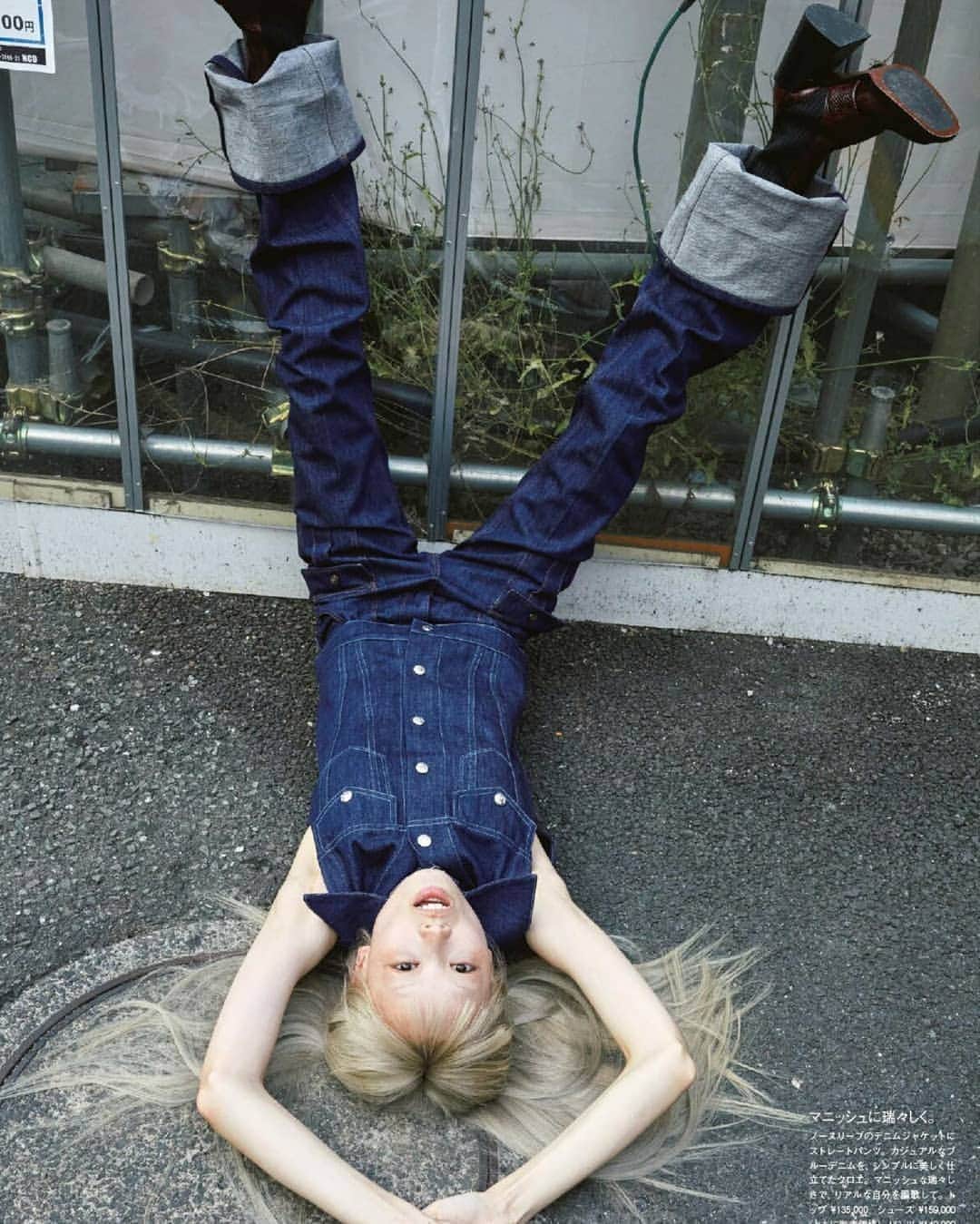 フェルナンダ・リーのインスタグラム：「@VogueJapan December 2019 🙃」