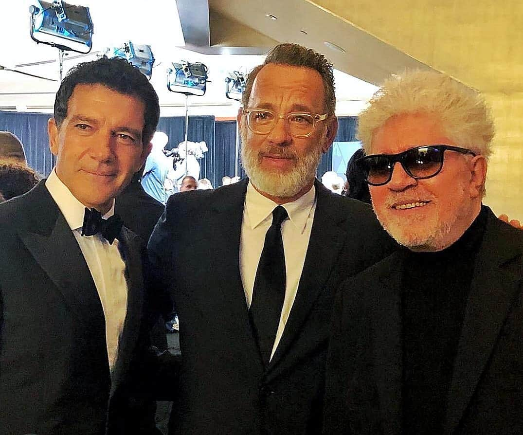 アントニオ・バンデラスさんのインスタグラム写真 - (アントニオ・バンデラスInstagram)「Yesterday with Pedro and Tom Hanks at @TheAcademy’s 11th Annual Governors Awards in Hollywood. _______  #PainAndGlory #GovernorsAwards #HonoraryOscars #LA #Hollywood #TomHanks #PedroAlmodovar @eldeseo_ @sonyclassics」10月28日 23時20分 - antoniobanderas