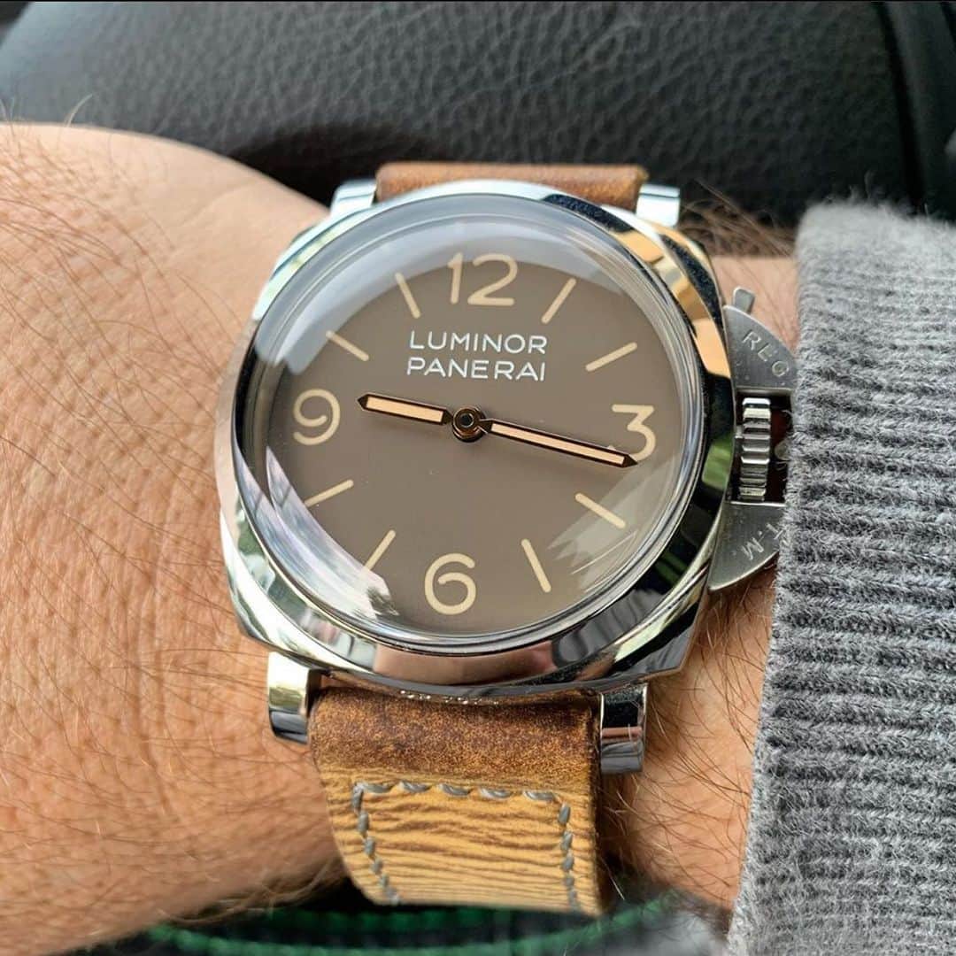 パネライのインスタグラム：「The color tones of the #Panerai #PAM663 47mm Luminor are just so easy on the eyes. Pic by @laphroaig007 #paneraicentral」