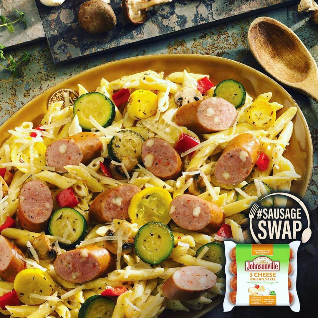 ジョンソンヴィルのインスタグラム：「If you haven't tried Johnsonville Chicken Sausage, we'll make it easy.  Step 1: Buy #fullycooked #Johnsonville #Chicken #Sausage (find stores near you at link in bio) Step 2: Whip up one of these truly delicious pasta recipes for a #SausageSwap, er, healthy twist? Step 3: Smile, your appetite has been satisfied.」