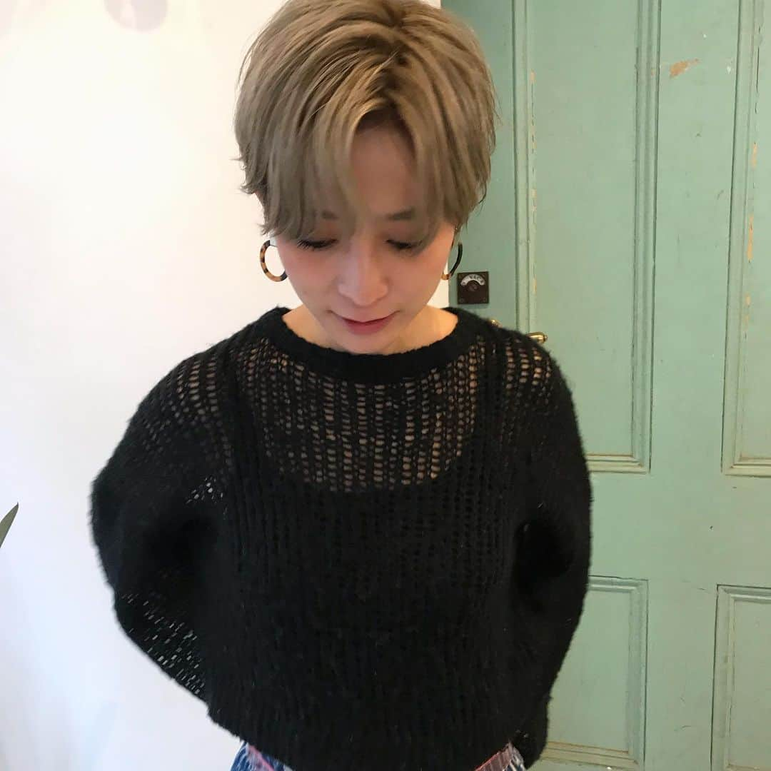 ショートヘアカタログ・紺野 善仙さんのインスタグラム写真 - (ショートヘアカタログ・紺野 善仙Instagram)「#0字バング #紺野ショート」10月28日 23時52分 - nori190