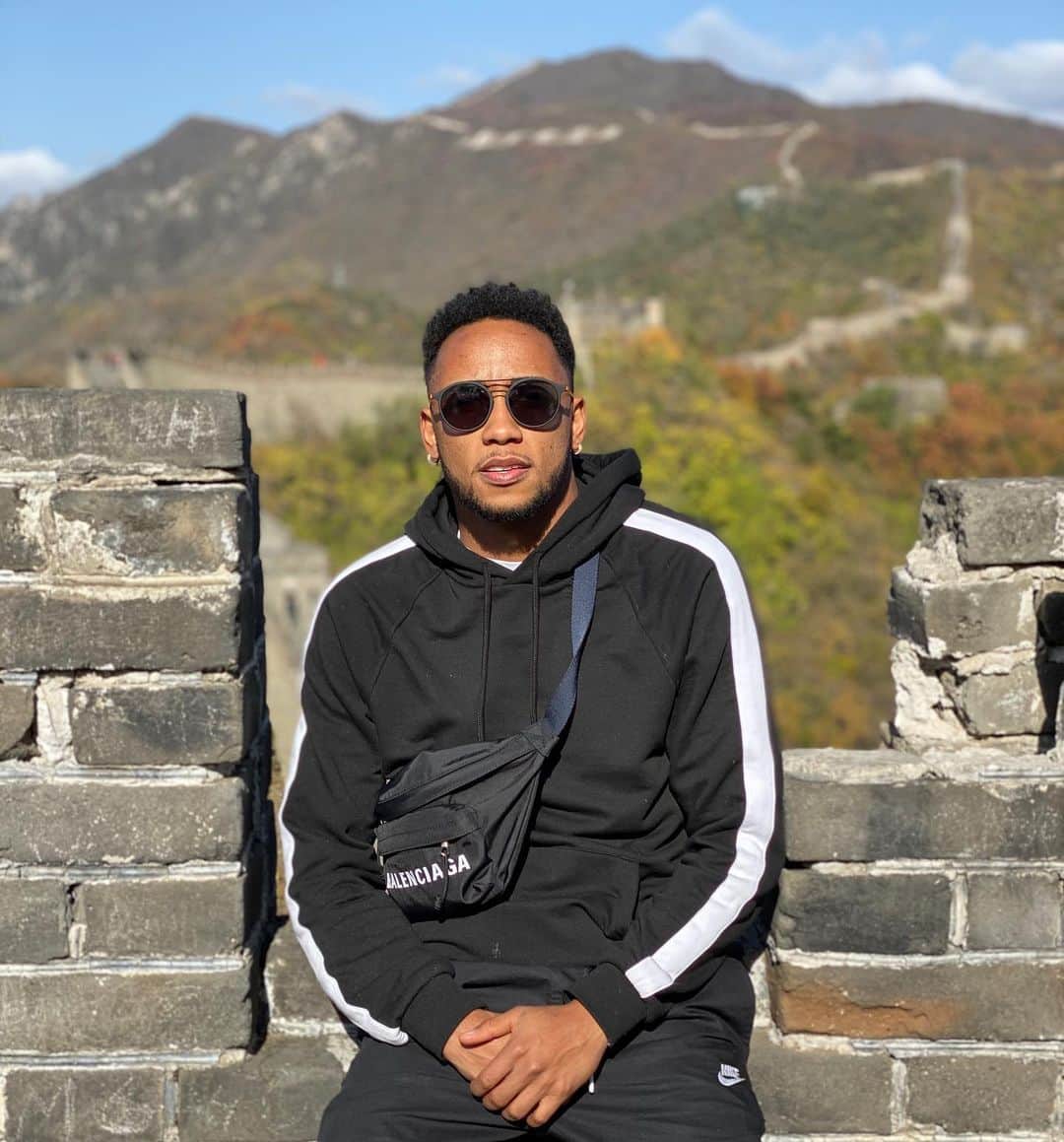 ラファエル・ダ・シルバのインスタグラム：「Lugar incrível! 🌄」