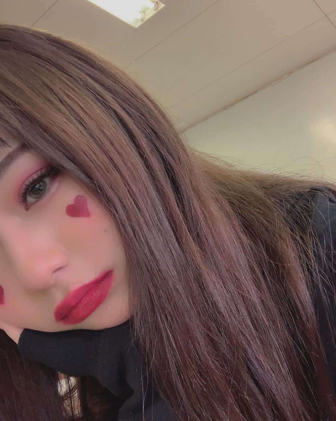 かれんのインスタグラム：「カレンチャンが居ないと死んじゃうの〜って子いないかな‼️😄✌️」