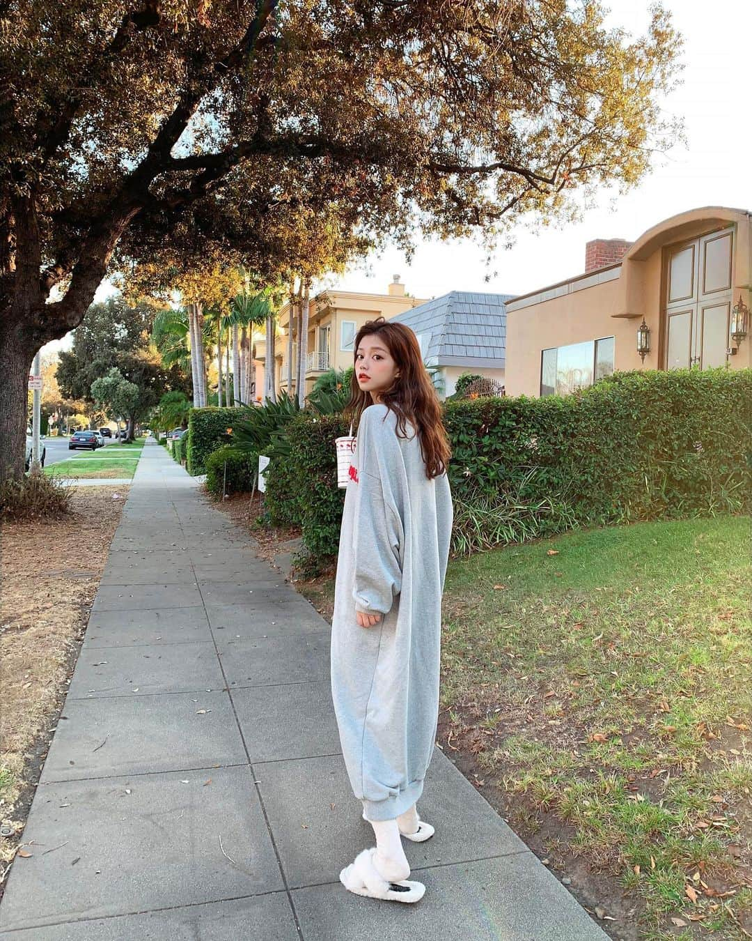 Chuuさんのインスタグラム写真 - (ChuuInstagram)「Start your day in LA!☕️#chuuLA #chuuseoul」10月29日 0時31分 - chuu_official