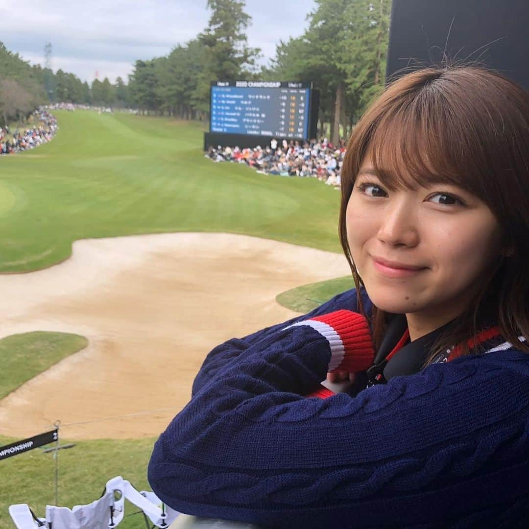 山内鈴蘭さんのインスタグラム写真 - (山内鈴蘭Instagram)「ZOZO CHAMPIONSHIP 2019  日本でPGA TOURが観れるとは😭🔥 本当に夢のような時間でした。。 . . 人生でタイガーウッズのプレーを 間近で観れる時が来るなんて思ってもいなかったし、 日本で82勝という快挙を達成した事も 一番嬉しかったし、 また来年帰って来るのが楽しみ！ とタイガーの言葉も、全部全部！！ このZOZO championshipという 素晴らしい大会に感謝感激でした😭💓 . . そして海外選手の攻めのプレーと 驚きのショットに眼から鱗でした😢💓 マキロイのチップインイーグルも 間近で観れたのも私の記憶の宝物⛳️ ． ． 松山選手や石川選手、 小平智選手のプレーもギャラリーの中に 混じって観てました🥰 海外選手に負けない飛距離と 技でギャラリーも熱くなってました🔥 勇気出して「ナイスバーディ！」 とか声を出してみるのも 大会に参加してる気持ちになり 新しい発見もあったよ😊⛳️ ． ． 直に観戦しにいかなければ 感じることの出来ない熱さ。 歓声。選手の表情。 ショットの鋭さ。 言葉に出来ないほどの ゴルフの奥深さをまた知った一日でした。 ． ． 前澤さんとご挨拶もさせて頂き とても紳士で優しく、気遣って頂き、 ご挨拶させて頂けただけでも 本当に嬉しい時間でした🙇‍♀️ ”ゴルフ界を盛り上げる” そんな一員に私もなりたい！と 夢が大きくなりました。 ． ． 本当に本当に素敵な時間でした。 ZOZO championship！最高！ ． ． 最後の写真はよくわからない。笑 #zozochampionship #ZOZO #pgatour #習志野カントリークラブ #千葉県 #golf #ゴルフ #タイガーウッズ」10月29日 11時10分 - xxsuzuranxx