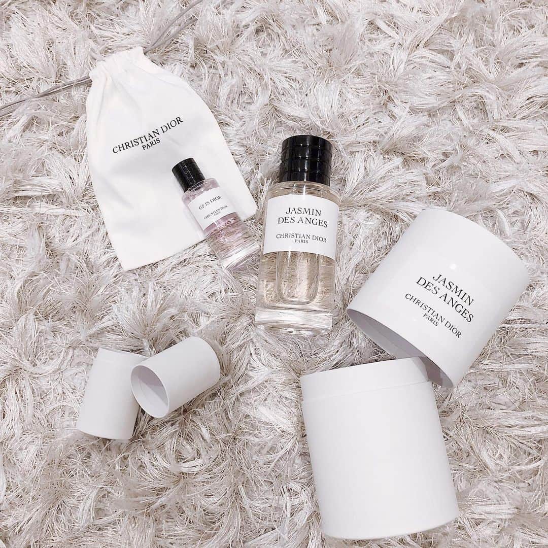 のインスタグラム：「new perfume🌷 #christiandior#dior#jasmindesanges」