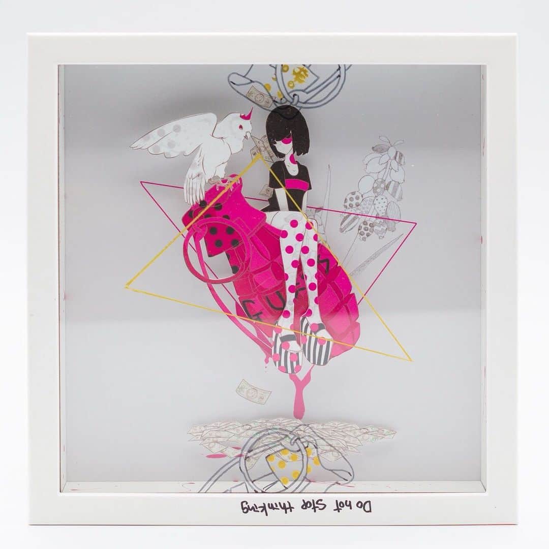 Kiyomi Aritakeのインスタグラム：「#artwork ❸ お金の価値 20cm×20cm」