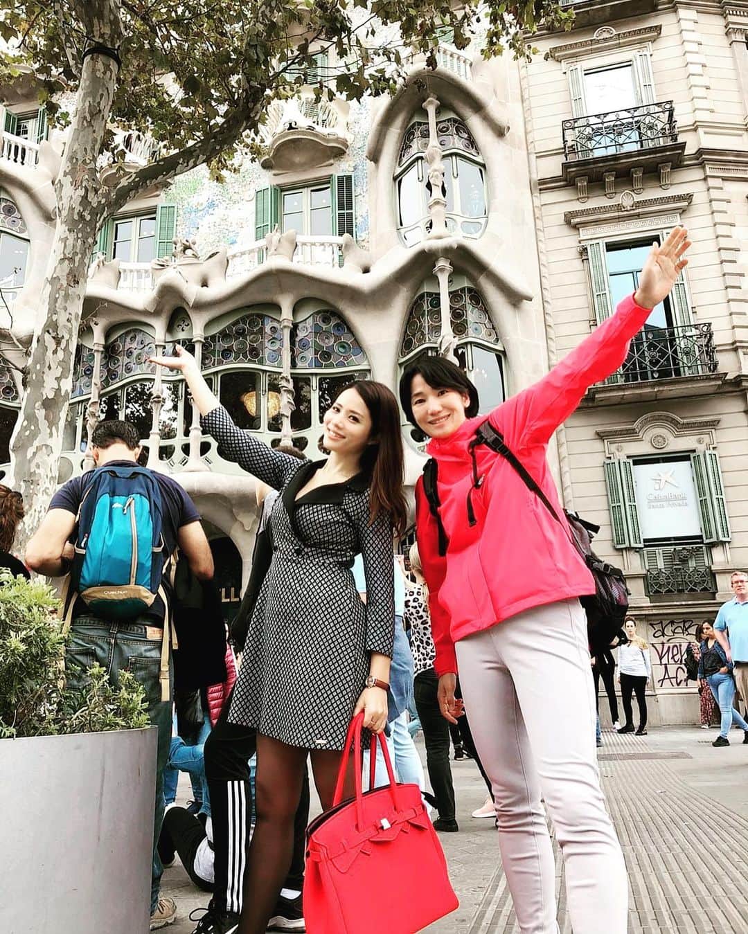 鈴木涼美さんのインスタグラム写真 - (鈴木涼美Instagram)「現地では、日経時代の同期お二人と合流しました♡うちらの記者としての同期は女7人。 #colleagues #excolleagues #同窓会 #barcelona #explorebarcelona #vacation」10月29日 12時11分 - suzumisuzuki