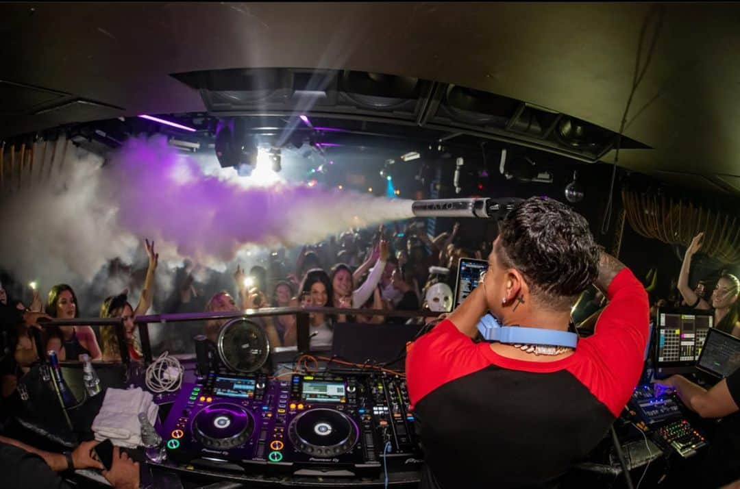 Pauly Dさんのインスタグラム写真 - (Pauly DInstagram)「Brought That 💨💨 To New York @lavony 🔥🔥🎥」10月29日 3時29分 - djpaulyd