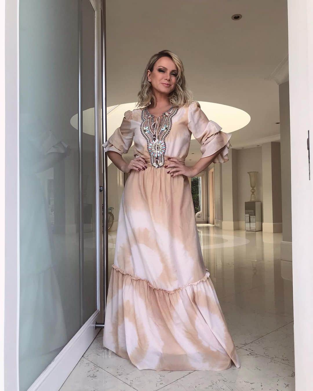 Eliana Michaelichin Bezerraのインスタグラム：「Pronta para mais um dia de trabalho. #bohochic」