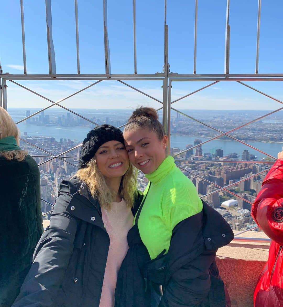 ジャック・レイ・パイルズのインスタグラム：「thankful for my sissy, and the trip we got to experience together.」