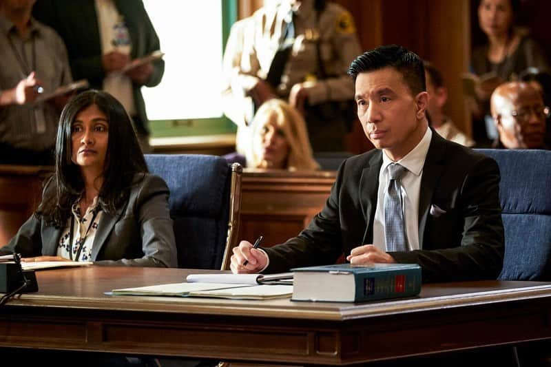 レジー・リーのインスタグラム：「We’ve made it into the courtroom! Finally.  So much mayhem and goodness in tonight’s episode of @cbs #AllRise .  Tonight at 9pm!! #HeadDDAing #WuMoonlighting」
