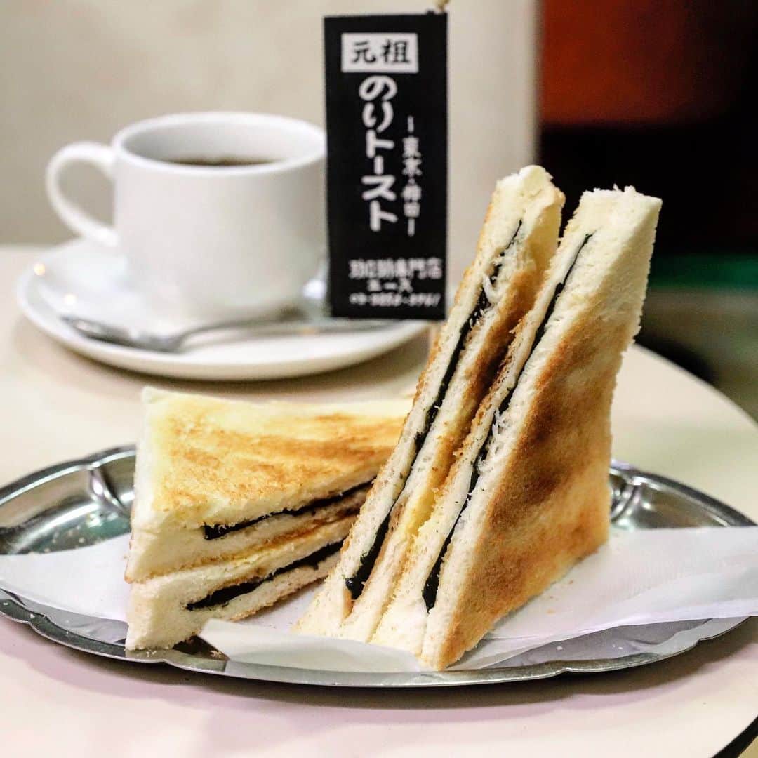 きょん。さんのインスタグラム写真 - (きょん。Instagram)「. .  珈琲専門店 エース  時間が許してくれるのなら 珈琲いっぱいにつき 一枚づつ食べたい 味わいが深すぎる 元祖のりトースト。  ベーシックだからこそ 真似できない この奥深さ🤤  #珈琲専門店エース #のりトースト#coffee#breakfast」10月29日 7時09分 - kyon_tokiiro