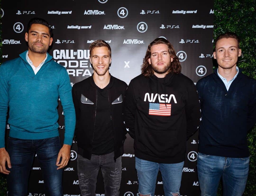 ジョエル・フェルトマンのインスタグラム：「The launch for @callofduty Modern Warfare was great!🔥 Thanks @michaeljoustra for inviting us!」