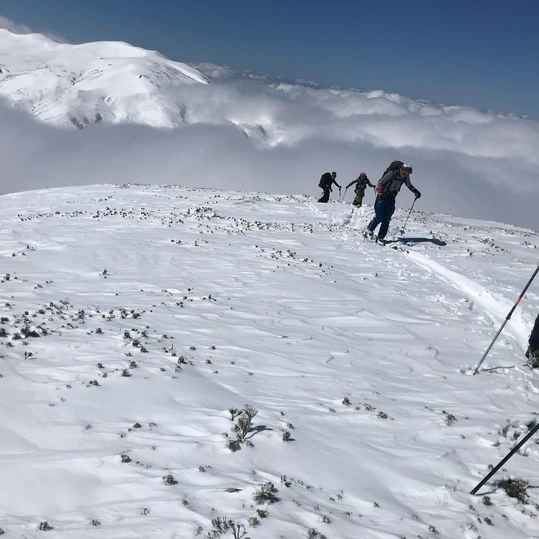 田中幸さんのインスタグラム写真 - (田中幸Instagram)「薬師岳セッション🗻 東京スライドショー11/29 富山スライドショー12/6 開催決定🎤♫ 皆さま、どこかの会場で お会いしましょう！ ㊙️撮影話 たーくさん！あります♫w @iwaosaeki  @yzhandaman  @takaokihashimoto  @toshitaka_nakamura  @yakushidake  @sachitanaka  @k2.snowboarding」10月29日 8時06分 - sachitanaka