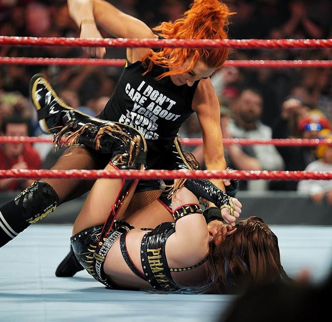WWEさんのインスタグラム写真 - (WWEInstagram)「#TheKabukiWarriors betrayed @realpaigewwe tonight, but #TheMan had her back! #RAW」10月29日 9時40分 - wwe
