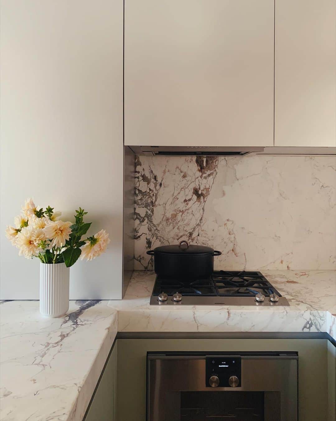 のインスタグラム：「once you go @gaggenauofficial, you can never go back 🤩」
