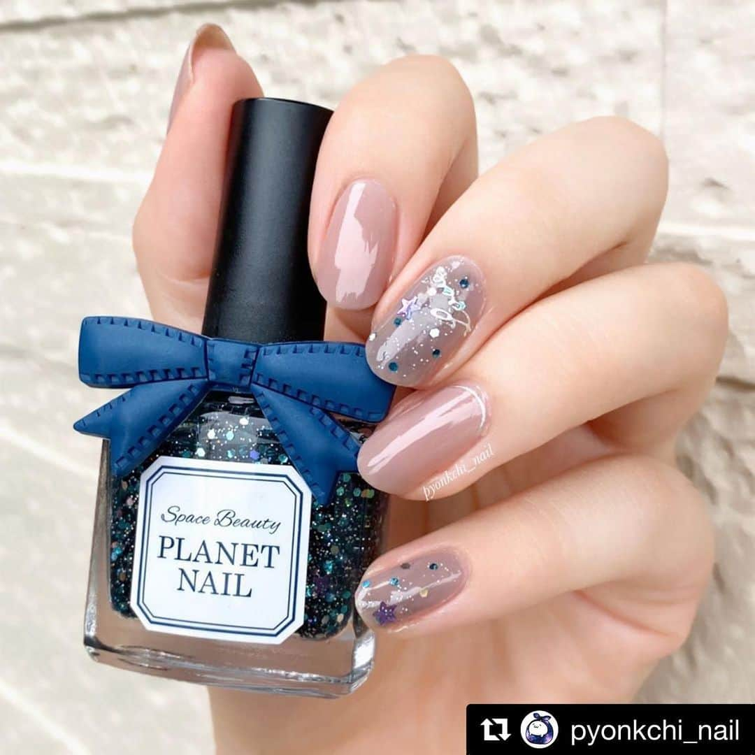 【PLANET NAIL（プラネット ネイル）】公式さんのインスタグラム写真 - (【PLANET NAIL（プラネット ネイル）】公式Instagram)「@pyonkchi_nail さん PLANET NAIL Basic Line PLB13 #天空を操る飛行 PLB15 #巡る流星群 を使用したネイルアレンジのご紹介ありがとうございます💅 ・ #Repost @pyonkchi_nail with @get_repost ・・・ 💫 ． ． ． PLANET NAIL 13 天空を操る飛行 PLANET NAIL 15 巡る流星群 JUMII TOKYO 004 BELIEVE ． ． ．  #nail #nails #naildesigns #selfnail #instanail #instanails #nailstagram #mynail #manicure #polish #美甲 #ネイル #セルフネイル #セルフネイル部 #マニキュア #ポリッシュ #大人ネイル #冬ネイル #planetnail #planet_jp #プラネットネイル #JUMIITOKYO」10月29日 10時21分 - planet.jp