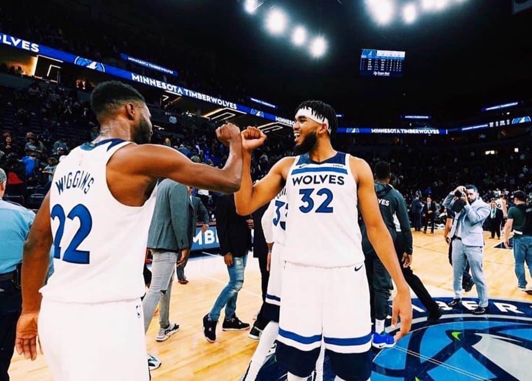 アンドリュー・ウィギンスのインスタグラム：「Home Opener ✔️」