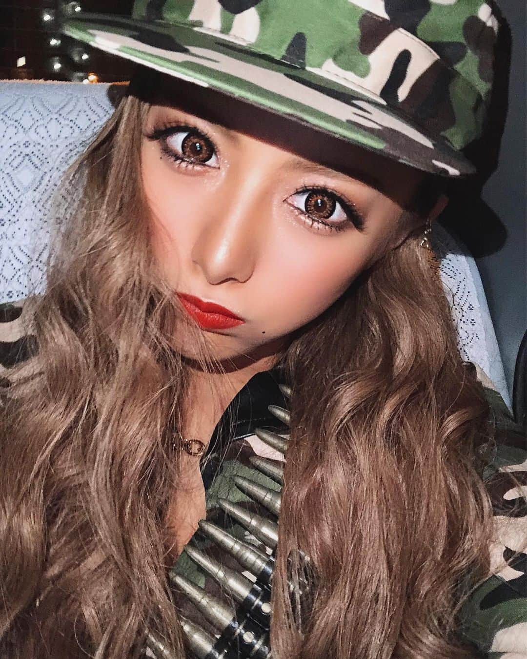 甲村仁絵さんのインスタグラム写真 - (甲村仁絵Instagram)「ぎゃうっ😆❤️ #army #halloween #ハロウィン　#コスプレ　#アーミー﻿」10月29日 20時27分 - hitoe_style