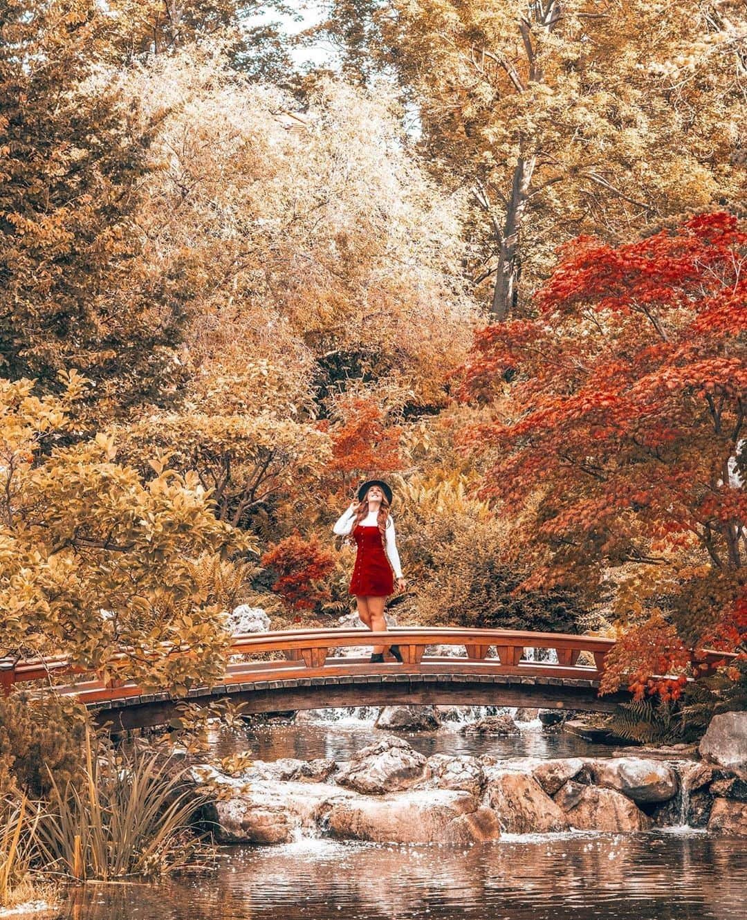 Kapten & Sonさんのインスタグラム写真 - (Kapten & SonInstagram)「'Find beauty in the small things!' 💫 @nadinechristine__ found the most beautiful place with perfect autumn colors! 🍁 #bekapten #kaptenandson⁠ .⁠ .⁠ .⁠ #autumnvibes #autumncolors #autumnleaves #fall #falltime #autumnoutfit #outfitinspo #ootdfash #ootdinspo #fashionaddict」10月29日 20時30分 - kaptenandson