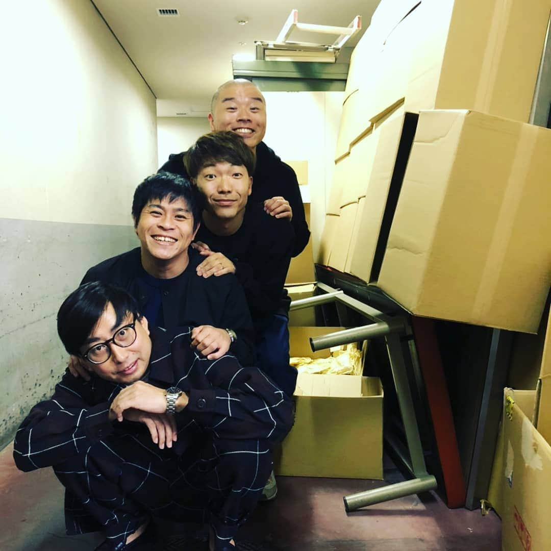 山名文和さんのインスタグラム写真 - (山名文和Instagram)「12月 7日 おいでやす小田とはんなりな仲間たち  祇園花月  ８日 守谷日和とゆかいなウホウホ軍団  沼津ラクーン吉本  ９日 アキナの大好き芸人集合  幕張吉本  スリーデイズでやらせてもらいます。 この三日間、名前変わりますが、四人のイベントです。 全てコーナー変わるのよ。  皆さん、是非来て欲しいのよ！  #おいでやす小田 #守谷日和 #アキナ #スリーデイズ」10月29日 21時06分 - fumikazu_yamana