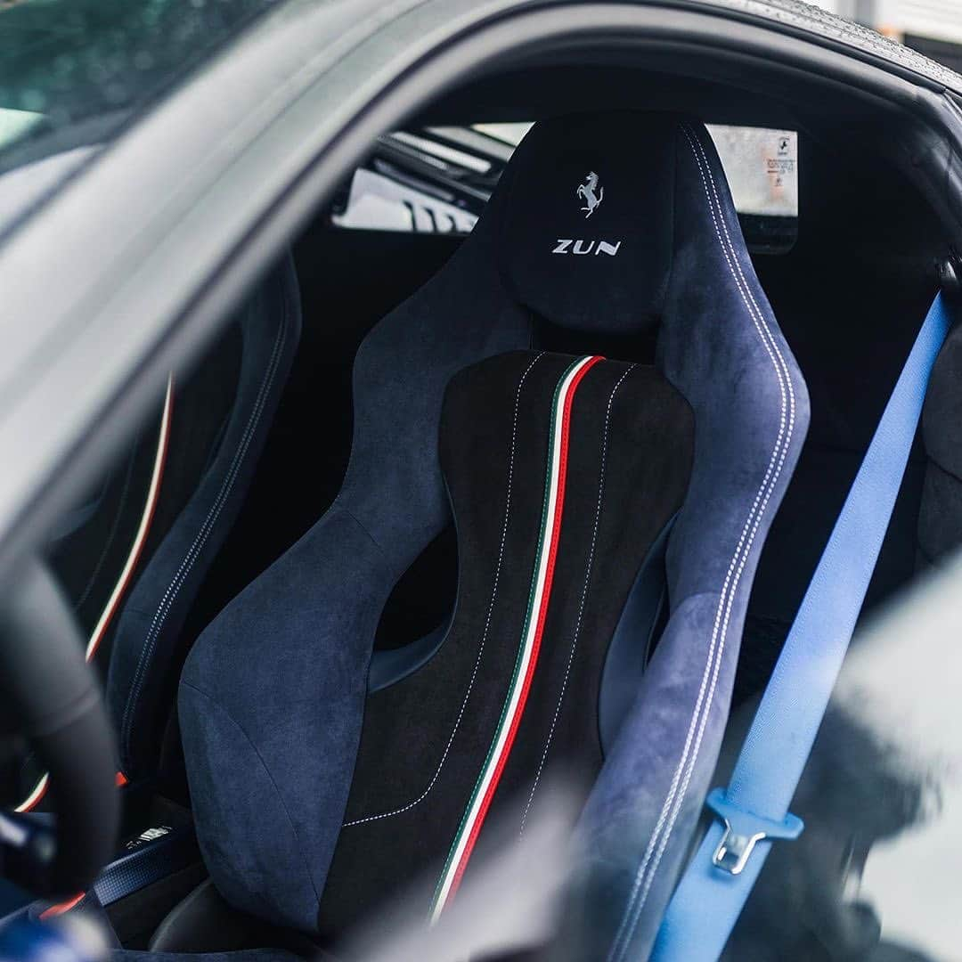 CARLiFESTYLEさんのインスタグラム写真 - (CARLiFESTYLEInstagram)「Ferrari 488 Pista. 👍🏼or👎🏼? Photo by @qiuyangphoto #carlifestyle #488pista」10月29日 13時02分 - carlifestyle