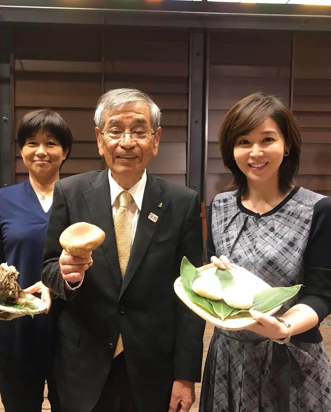 伊藤聡子さんのインスタグラム写真 - (伊藤聡子Instagram)「お天気が西から回復してきています。もうしばらく晴れ続きでお願いしたいですね✊️✊️✊️ #メーテレアップ #ロートレアモン #羽田土曜会#奥出雲町長#勝田康則町長#スキャパ#かんさい情報ネットten #昭和のピース#名古屋で食べたバジルスパゲティ#アボカドチーズ#伊藤聡子」10月29日 13時19分 - satokoito73