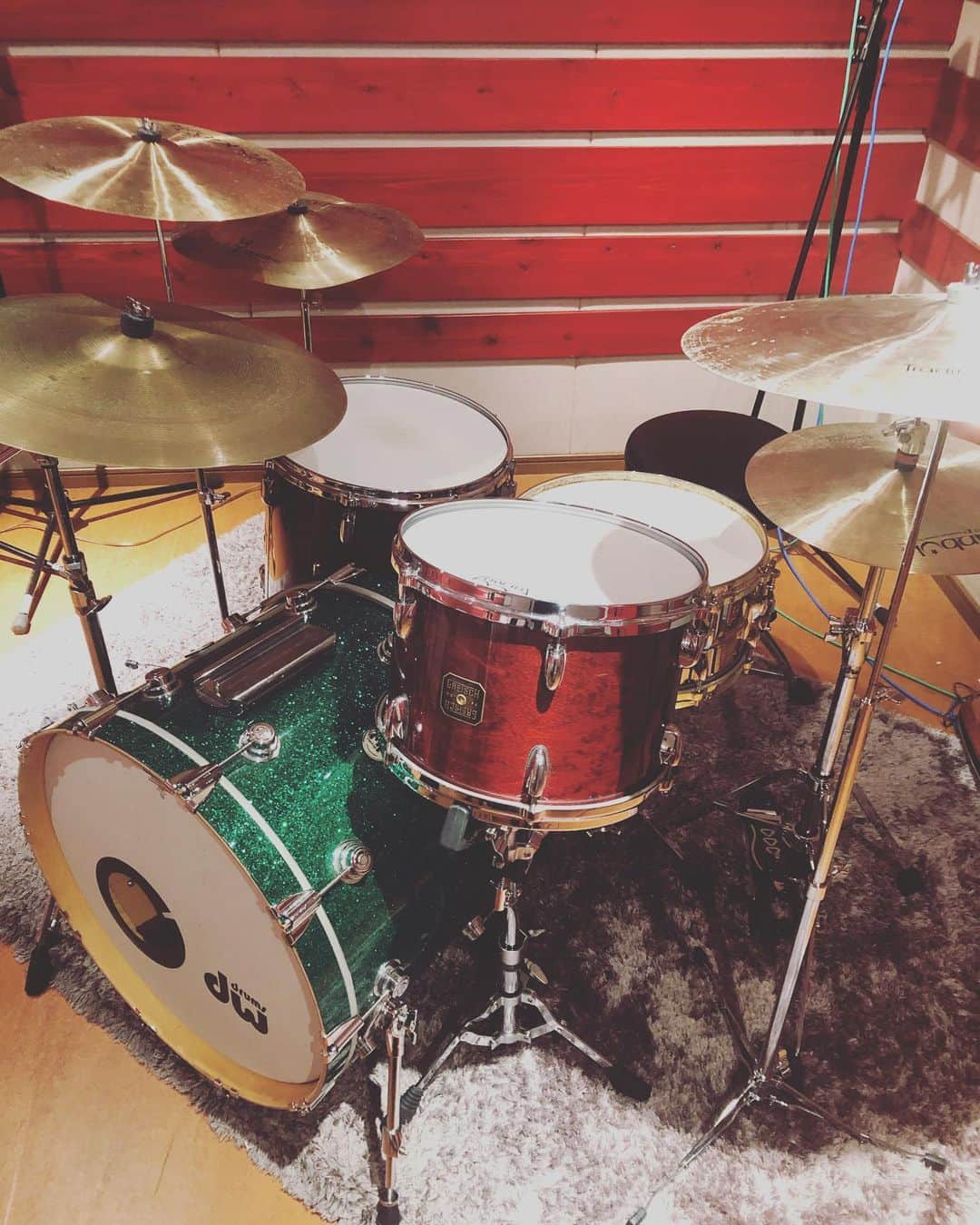 吉澤響のインスタグラム：「今日もレコーディングー キックはdwで、あとはGretsch。 シンバルはいつの間にかほとんどIstanbulになったな、、」