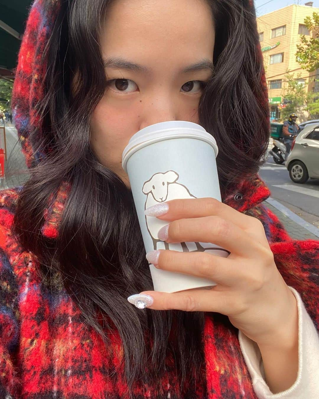 NASUさんのインスタグラム写真 - (NASUInstagram)「🐏の☕️カップ 初のポートレート撮影📸 #appleiphone11pro  #nasupのきぶん」10月29日 13時43分 - nasup