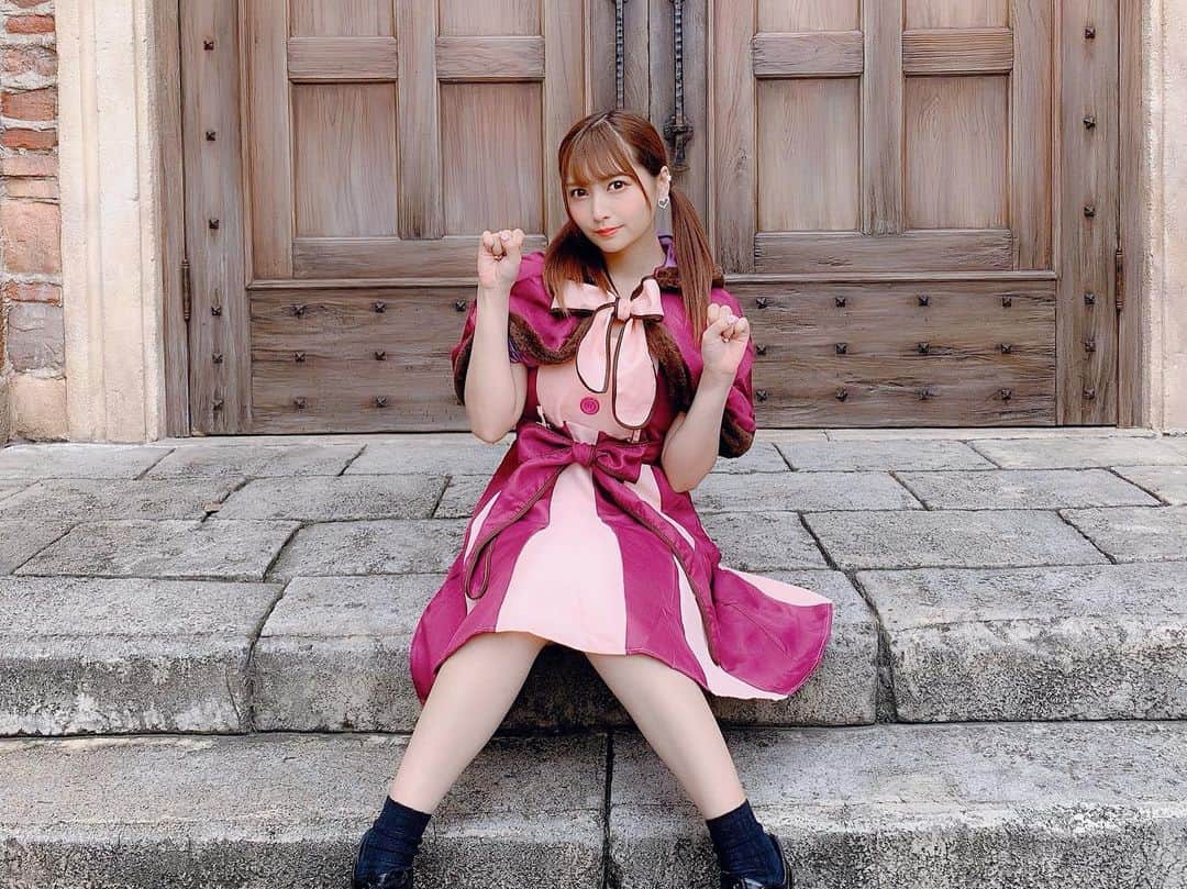 太田里織菜のインスタグラム：「. ディズニーハロウィン♡ チシャ猫の仮装したよ\( *´•ω•`*)/ . #らぶどる #ディズニーリゾート #夢の国 #東京ディズニーシー #TDS #disneyresort #ディズニーキャラクター #ディズニーキャラ #チシャ猫 #チシャ猫コス  #チシャ猫仮装  #ディズニーハロウィン #ディズニーハロウィーン #dハロ #ディズニー仮装 #dハロ仮装」