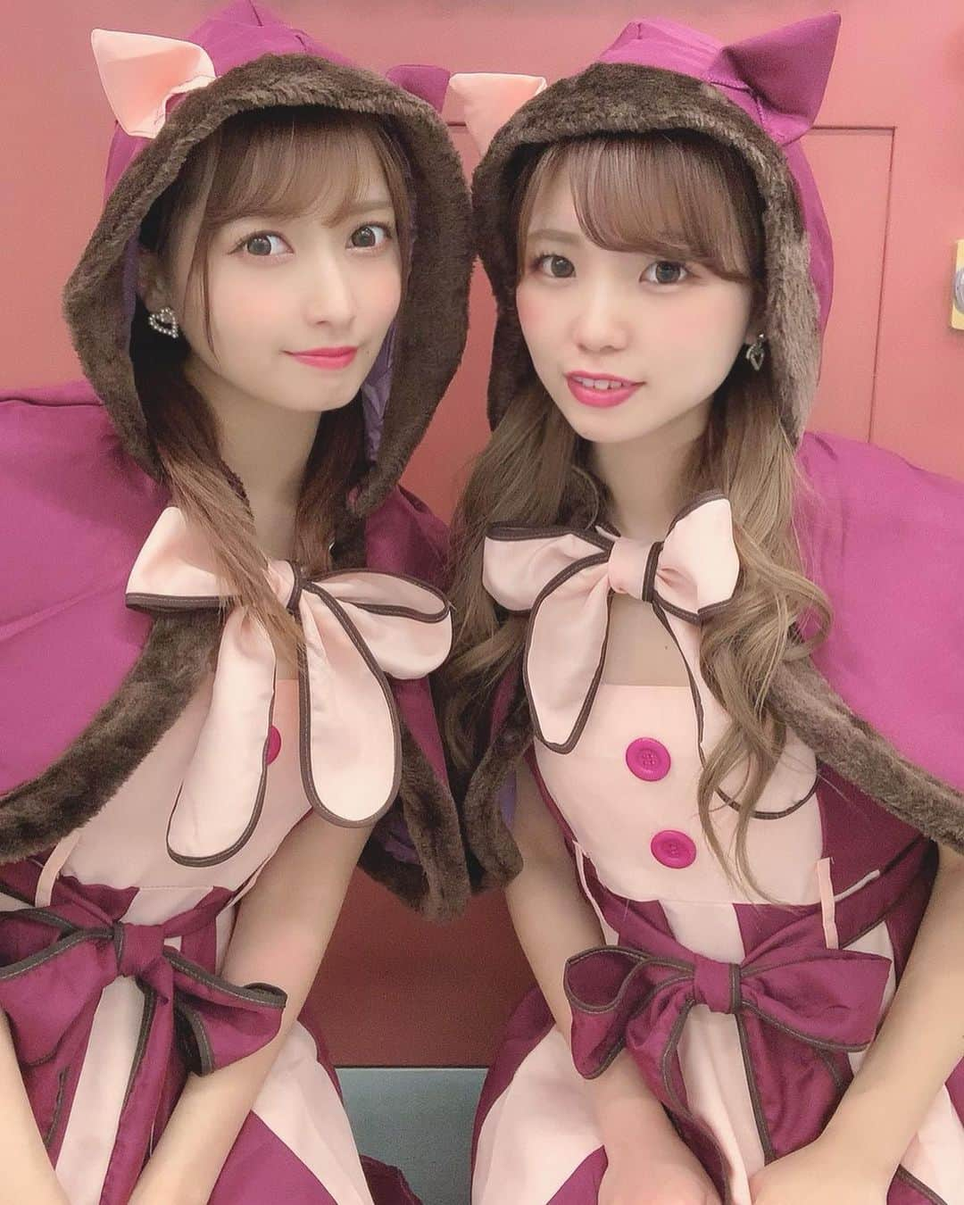 太田里織菜さんのインスタグラム写真 - (太田里織菜Instagram)「. ディズニーハロウィン♡ 親友とチシャ猫仮装\( *´•ω•`*)/✨ . #らぶどる #ディズニーリゾート #夢の国 #東京ディズニーシー #TDS #disneyresort #ディズニーキャラクター #ディズニーキャラ #チシャ猫 #チシャ猫コス  #チシャ猫仮装  #ディズニーハロウィン #ディズニーハロウィーン #dハロ #ディズニー仮装 #dハロ仮装」10月29日 15時59分 - riopyon1231