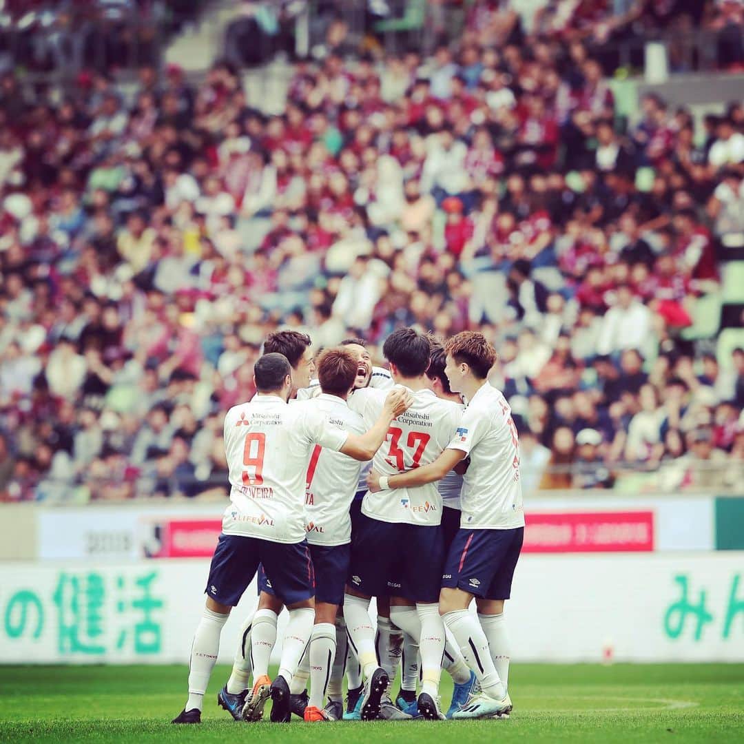 FC東京オフィシャルグッズさんのインスタグラム写真 - (FC東京オフィシャルグッズInstagram)「. vs #ヴィッセル神戸 さぁまたここから走り出そう。 最後の1秒まで。 全員で。 @fctokyoofficial  #FC東京 #fctokyo #tokyo」10月29日 16時41分 - fctokyoofficial