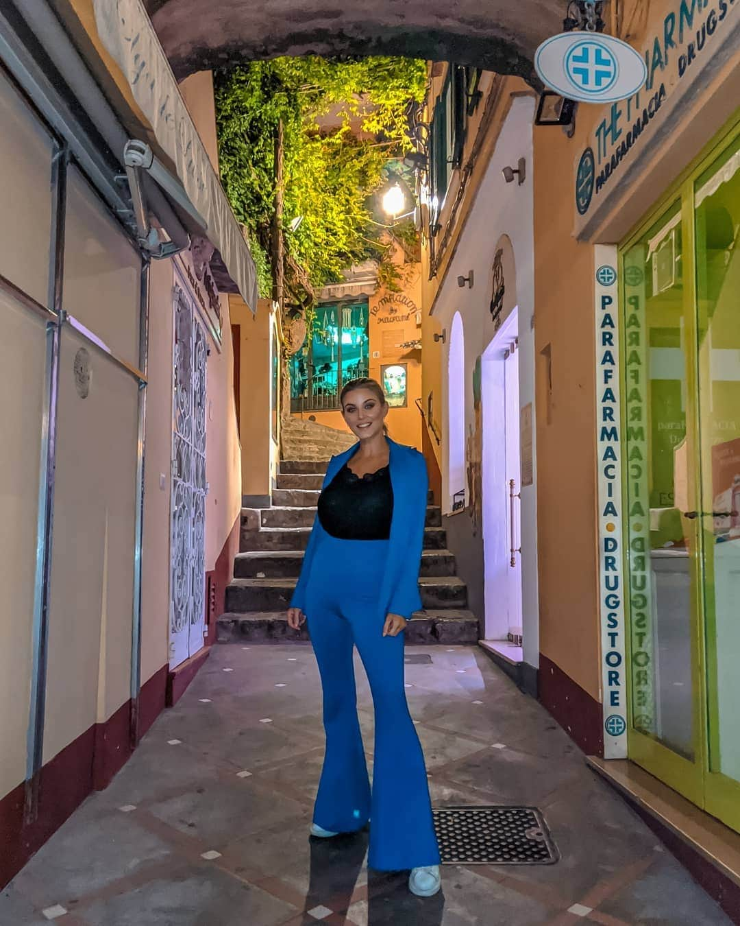 Ashley Jamesさんのインスタグラム写真 - (Ashley JamesInstagram)「Saying goodbye to Positano and those starry night skies. 🌠 I can't actually believe the new @googlepixel 4 captures the stars in the sky. 😍  Back in London with a bang today, as I'm shooting a lingerie campaign and then got an exciting DJ gig later. It feels good to be back, but I can't recommend visiting Positano enough. Already missing the food, the views, the weather, the culture, the company... Not the hills so much though. 😆🇮🇹🙏 Hope you all have a beautiful day. Oh, and my suit is from my collection with @littlemistressuk 🙏 #Positano #AshleyJamesxLittleMistress #partyguiltfree #travel #teampixel」10月29日 17時30分 - ashleylouisejames