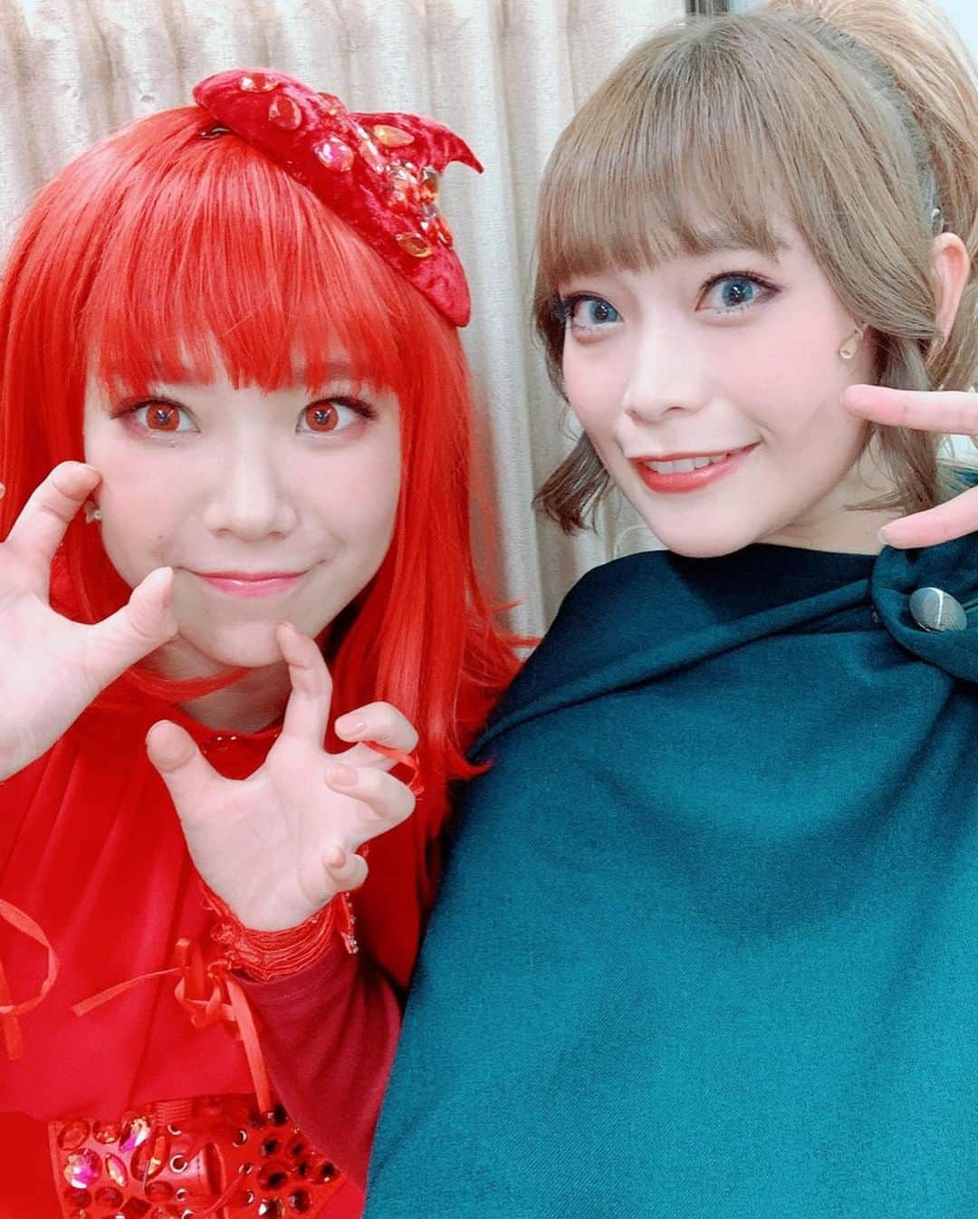 長澤茉里奈さんのインスタグラム写真 - (長澤茉里奈Instagram)「#勇者セイヤン 女子メンバー最高だったな😢💕写真撮れなかったメンバーもいるけど、毎日くだらないことでけらっけら笑って、でもお芝居する時は全員全力で本気で、ほんとにみなさんのことリスペクトしてます。 またお仕事でこのメンバーに会えるように頑張ろう😿💓 #きっかさんは帰りの電車で階段動画見せてくる #きっかさん楽屋ではまりのちょっとエッチな動画見てた #うめさんのアドリブが毎回最高 #ゆうなりんは可愛いのにオラついてる #ひろのちゃんは人見知りだけど何でも笑顔で答えてくれる #みっささんはほんとに仲間になりたいくらい素敵 #ちなみさんの天才的な悪役芝居がだいすき #りかこちゃん顔面が天才 #ゆいちゃんみたいな大人になりたい #ももよちゃんの声がだいすきでずっと曲聴いてる #みなみちゃんが弱くて守ってあげたいでも肩こり心配」10月29日 17時39分 - marinanagasawa1008