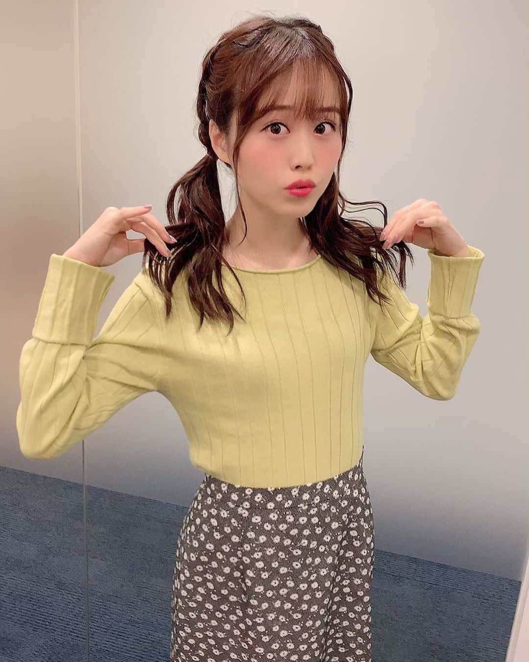 のインスタグラム：「💛👧🏻」